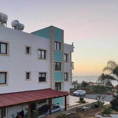 Joanna Sunset Apts Pomos Bagian luar foto
