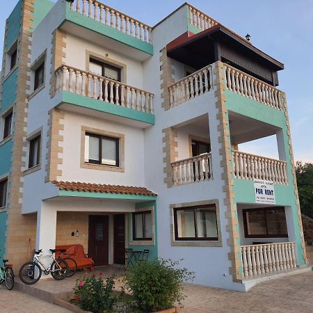 Joanna Sunset Apts Pomos Bagian luar foto