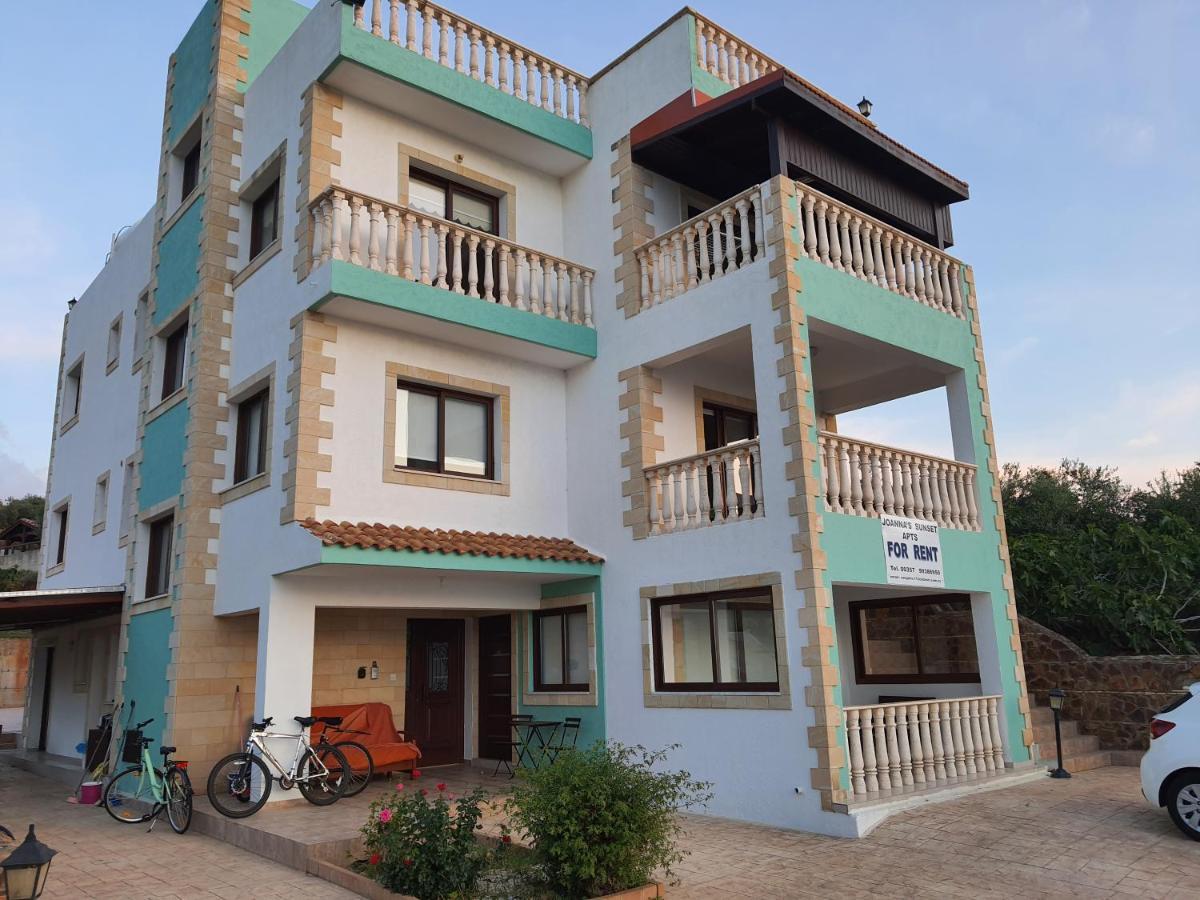 Joanna Sunset Apts Pomos Bagian luar foto