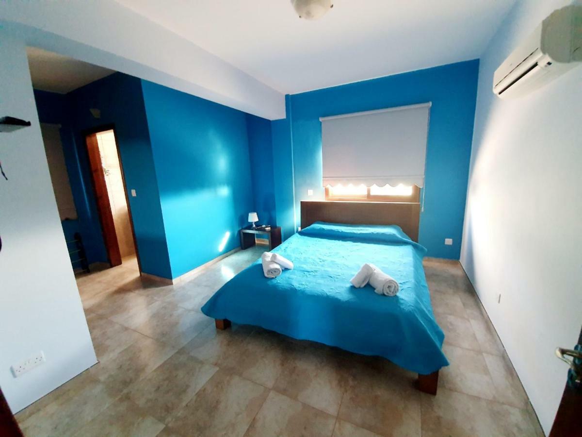 Joanna Sunset Apts Pomos Bagian luar foto