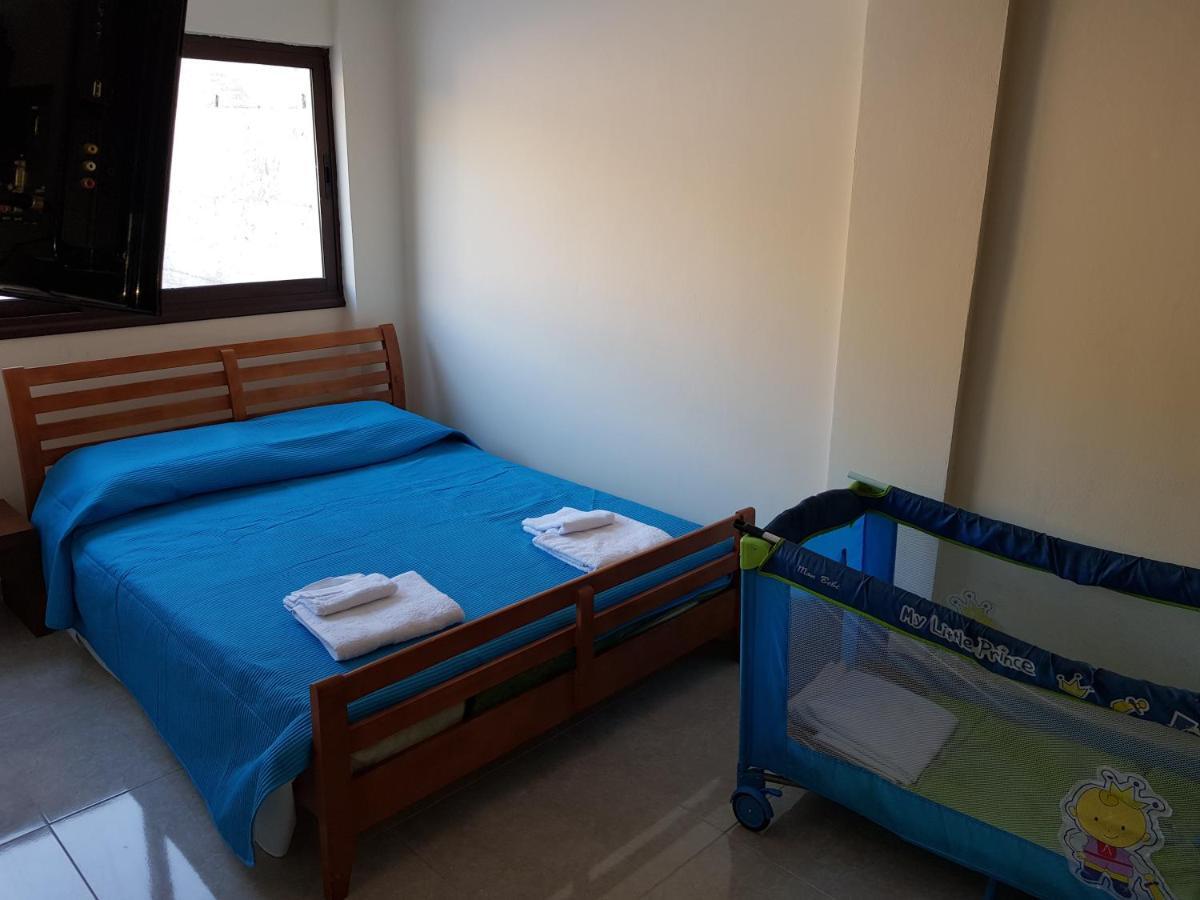 Joanna Sunset Apts Pomos Bagian luar foto