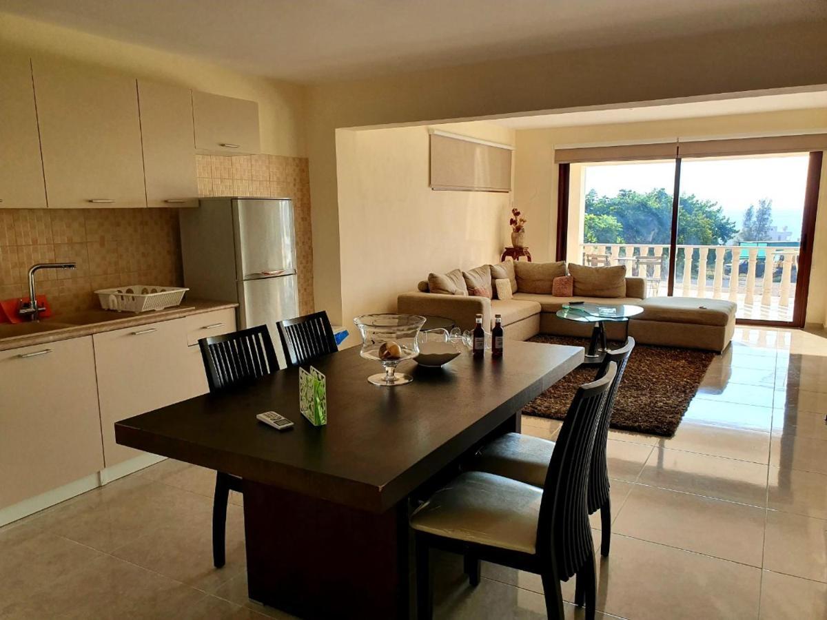 Joanna Sunset Apts Pomos Bagian luar foto
